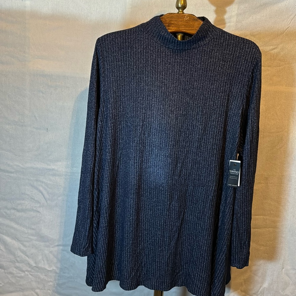Women’s XXL/22-24 Lane Bryant Navy Swing Collection Long Sleeve Ribbed Shirt